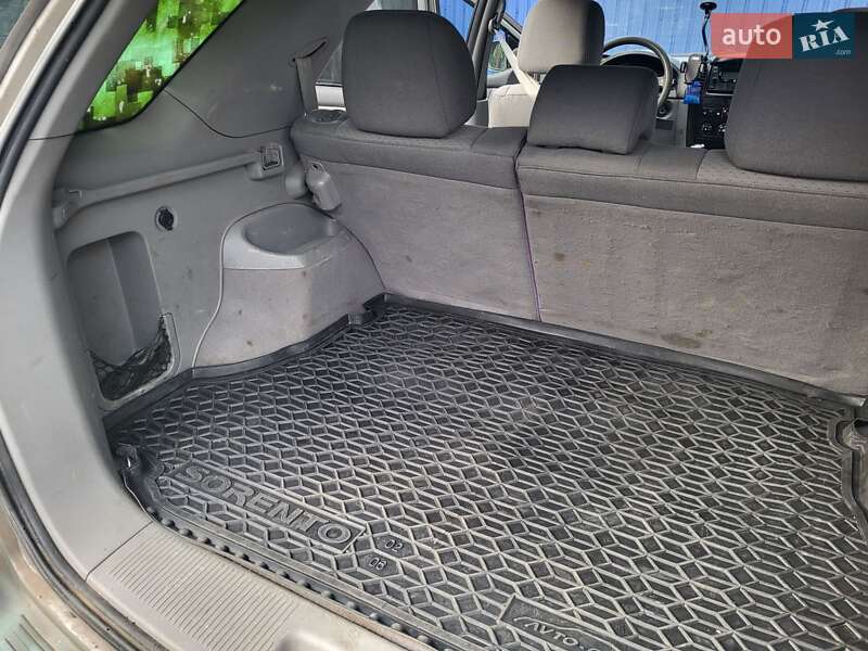 Внедорожник / Кроссовер Kia Sorento 2003 в Павлограде