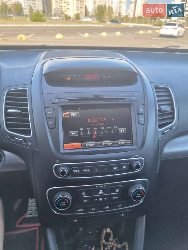 Позашляховик / Кросовер Kia Sorento 2014 в Києві