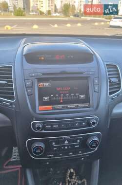 Внедорожник / Кроссовер Kia Sorento 2014 в 