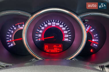 Внедорожник / Кроссовер Kia Sorento 2012 в 