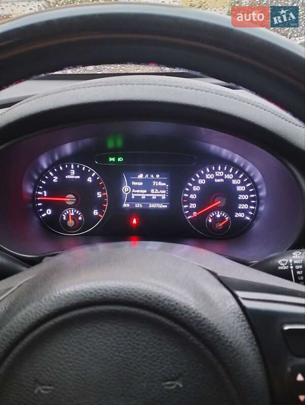 Позашляховик / Кросовер Kia Sorento 2016 в Києві