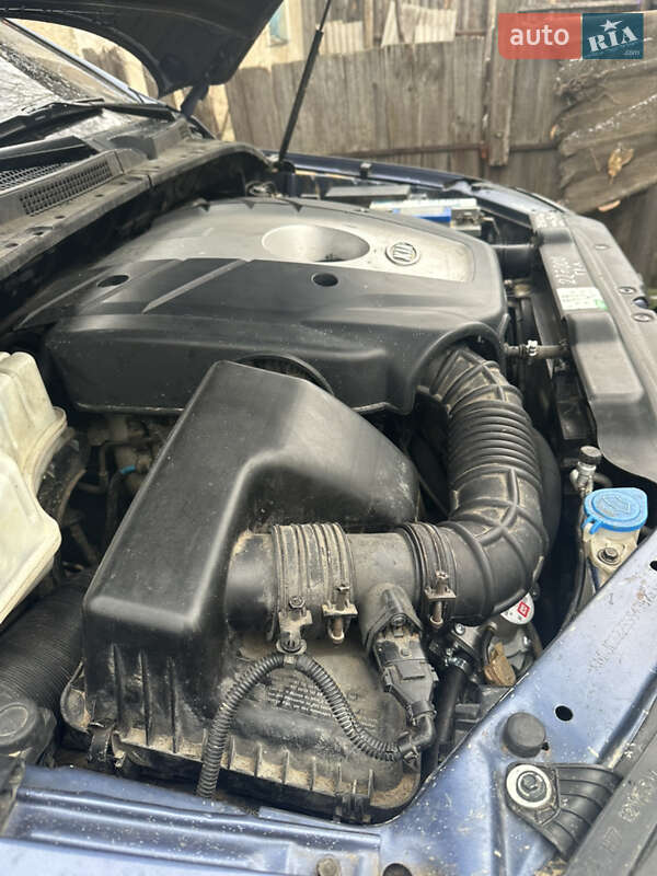 Внедорожник / Кроссовер Kia Sorento 2005 в Долине