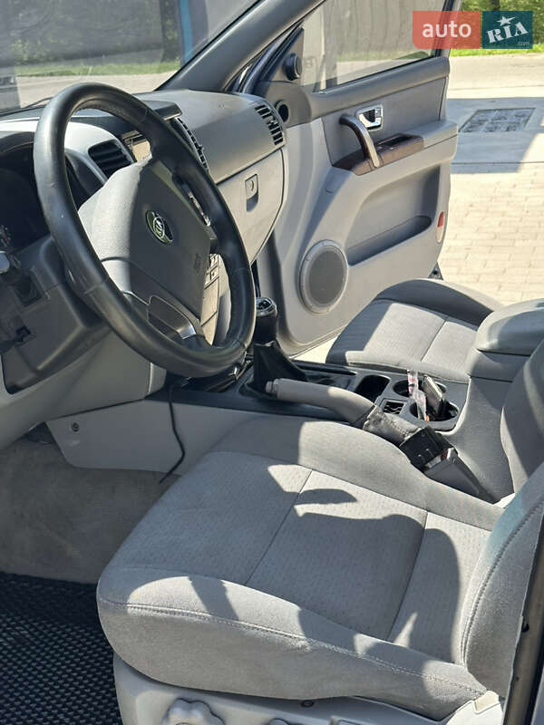 Внедорожник / Кроссовер Kia Sorento 2005 в Долине