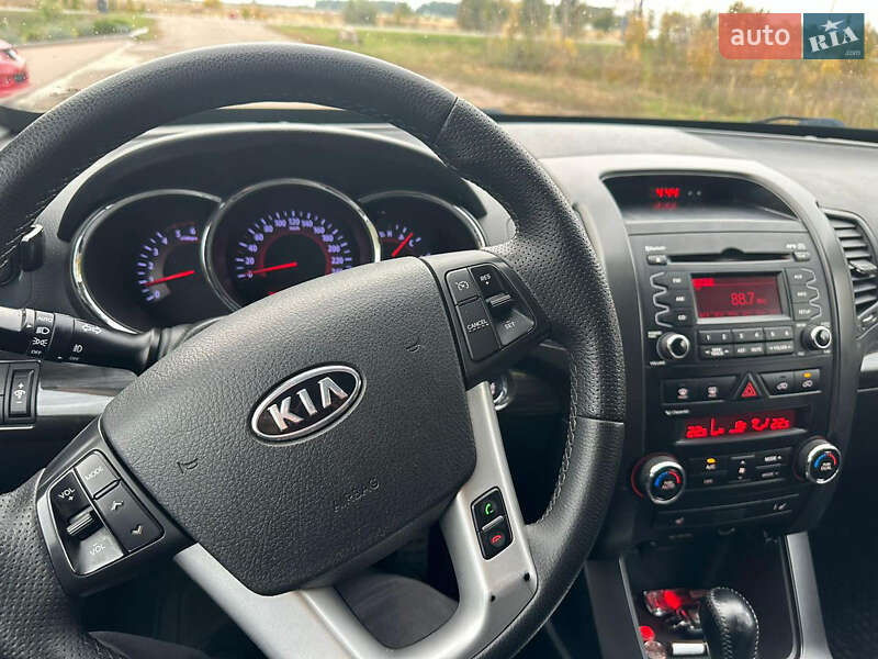 Позашляховик / Кросовер Kia Sorento 2012 в Козелеці