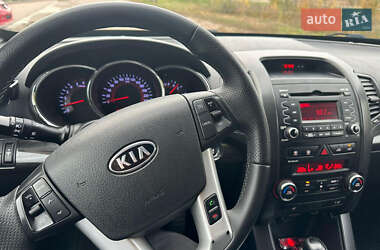 Внедорожник / Кроссовер Kia Sorento 2012 в 