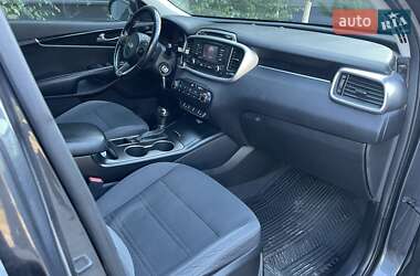 Внедорожник / Кроссовер Kia Sorento 2016 в 