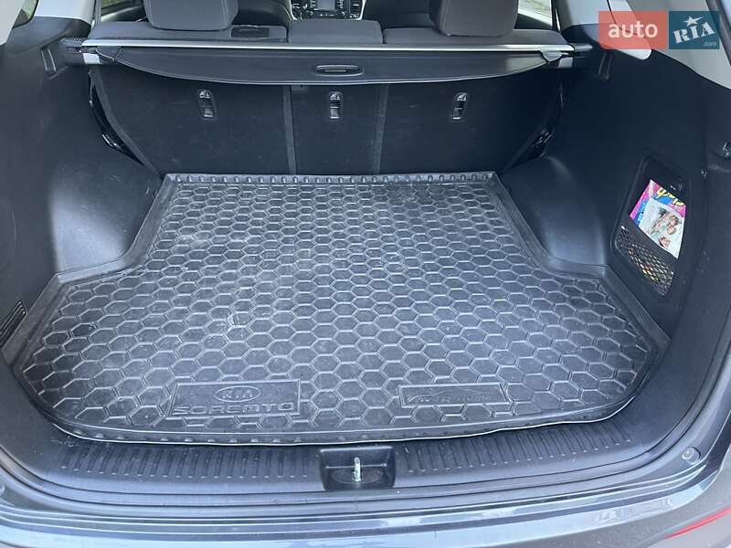 Внедорожник / Кроссовер Kia Sorento 2016 в Белой Церкви