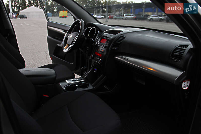 Внедорожник / Кроссовер Kia Sorento 2012 в Днепре