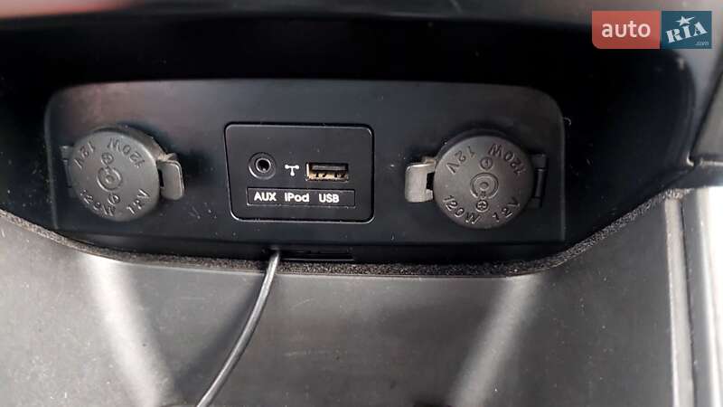 Позашляховик / Кросовер Kia Sorento 2012 в Львові