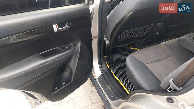 Позашляховик / Кросовер Kia Sorento 2012 в Львові