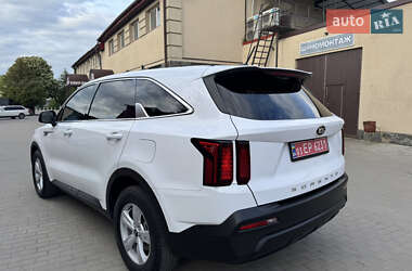 Позашляховик / Кросовер Kia Sorento 2021 в 