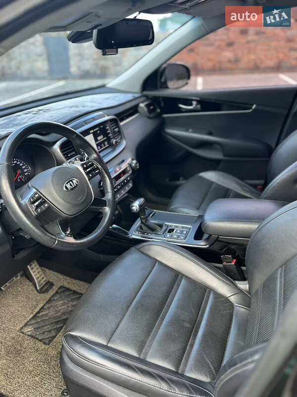Внедорожник / Кроссовер Kia Sorento 2018 в Житомире фото 16 Внедорожник / Кроссовер Kia Sorento 2018 в Житомире