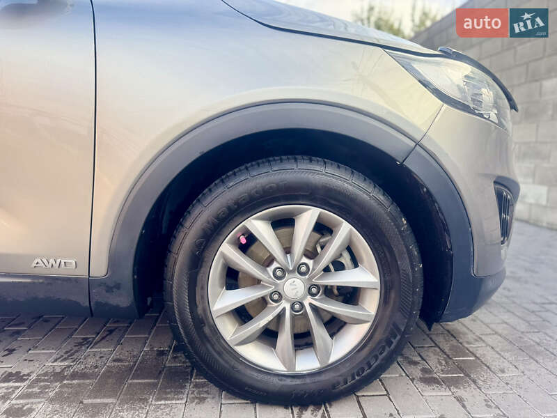 Внедорожник / Кроссовер Kia Sorento 2017 в Киеве