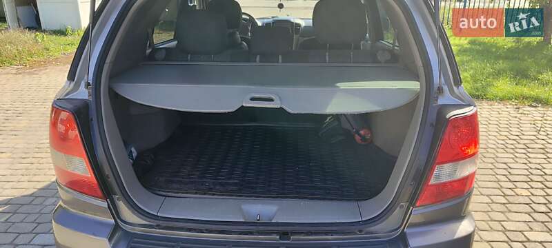 Позашляховик / Кросовер Kia Sorento 2004 в Ужгороді фото 17 Позашляховик / Кросовер Kia Sorento 2004 в Ужгороді