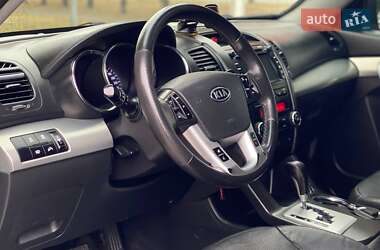 Внедорожник / Кроссовер Kia Sorento 2011 в 