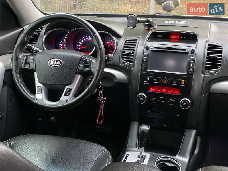 Внедорожник / Кроссовер Kia Sorento 2011 в Днепре