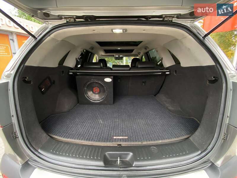 Внедорожник / Кроссовер Kia Sorento 2011 в Днепре