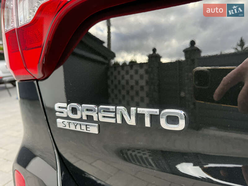 Внедорожник / Кроссовер Kia Sorento 2013 в Ровно