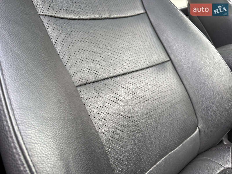 Внедорожник / Кроссовер Kia Sorento 2013 в Ровно