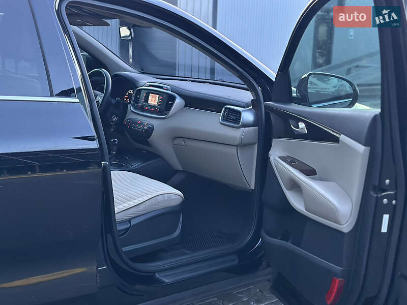 Внедорожник / Кроссовер Kia Sorento 2015 в Владимире