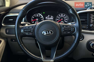 Внедорожник / Кроссовер Kia Sorento 2016 в 