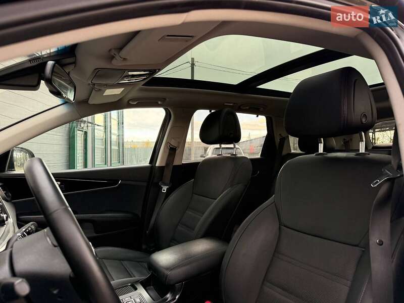 Внедорожник / Кроссовер Kia Sorento 2016 в Ивано-Франковске