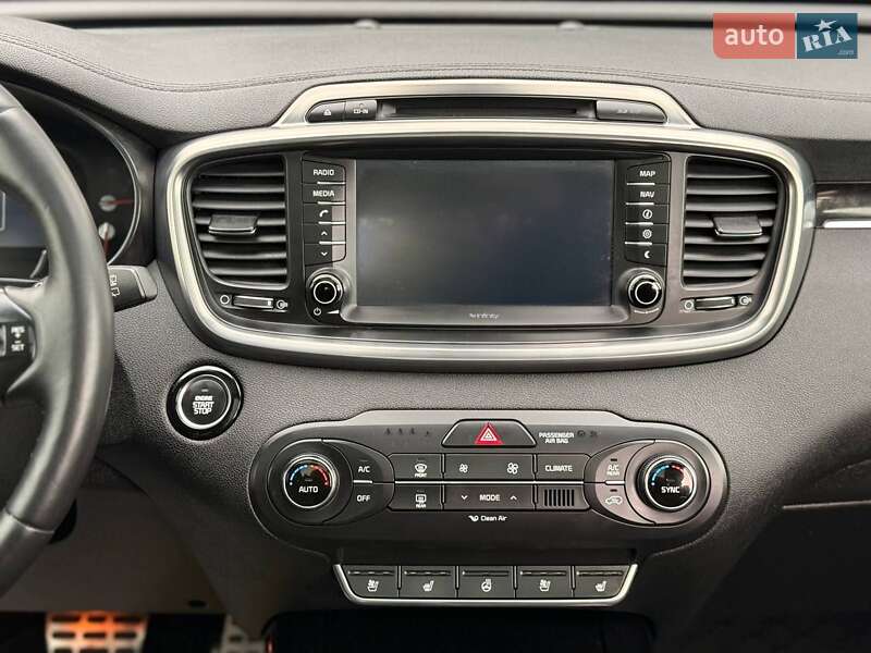 Внедорожник / Кроссовер Kia Sorento 2016 в Ивано-Франковске