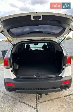 Внедорожник / Кроссовер Kia Sorento 2012 в 