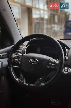 Внедорожник / Кроссовер Kia Sorento 2013 в 