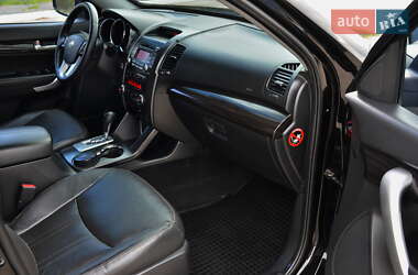 Внедорожник / Кроссовер Kia Sorento 2012 в 