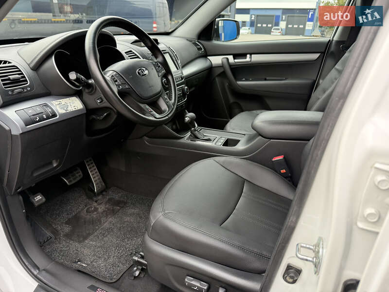 Внедорожник / Кроссовер Kia Sorento 2015 в Ровно