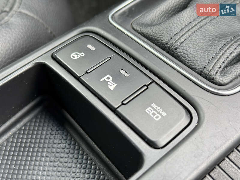 Внедорожник / Кроссовер Kia Sorento 2015 в Ровно