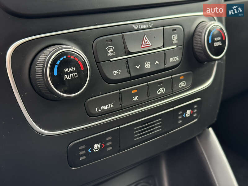 Внедорожник / Кроссовер Kia Sorento 2015 в Ровно