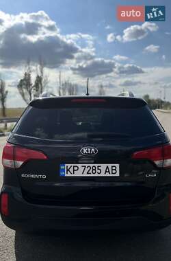 Позашляховик / Кросовер Kia Sorento 2013 в 