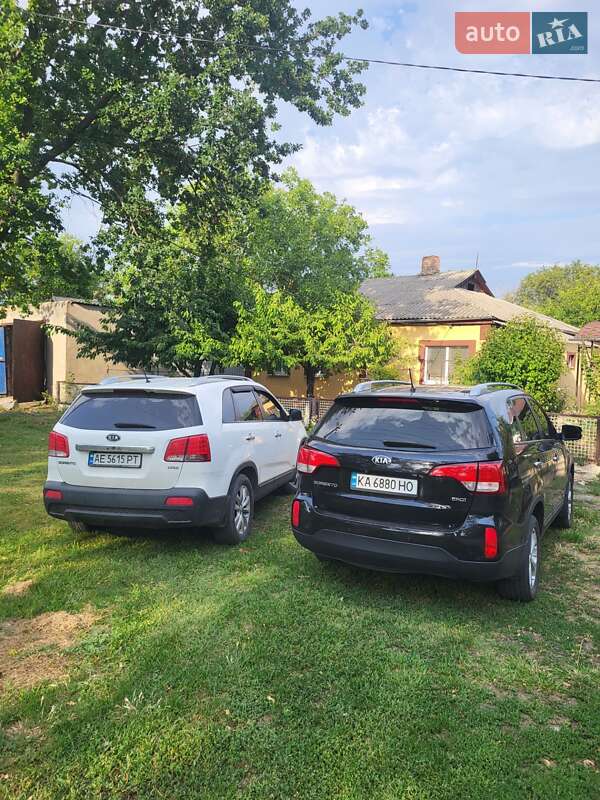 Внедорожник / Кроссовер Kia Sorento 2013 в Новониколаевке фото 22 Внедорожник / Кроссовер Kia Sorento 2013 в Новониколаевке