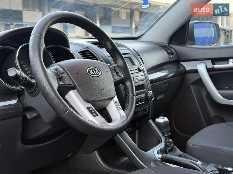 Внедорожник / Кроссовер Kia Sorento 2012 в Ровно