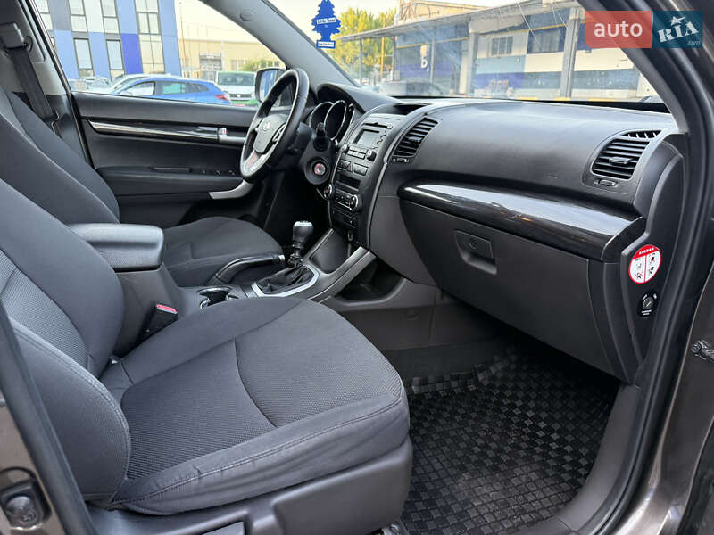 Внедорожник / Кроссовер Kia Sorento 2012 в Ровно
