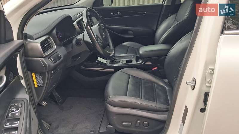 Позашляховик / Кросовер Kia Sorento 2015 в Києві фото 16 Позашляховик / Кросовер Kia Sorento 2015 в Києві