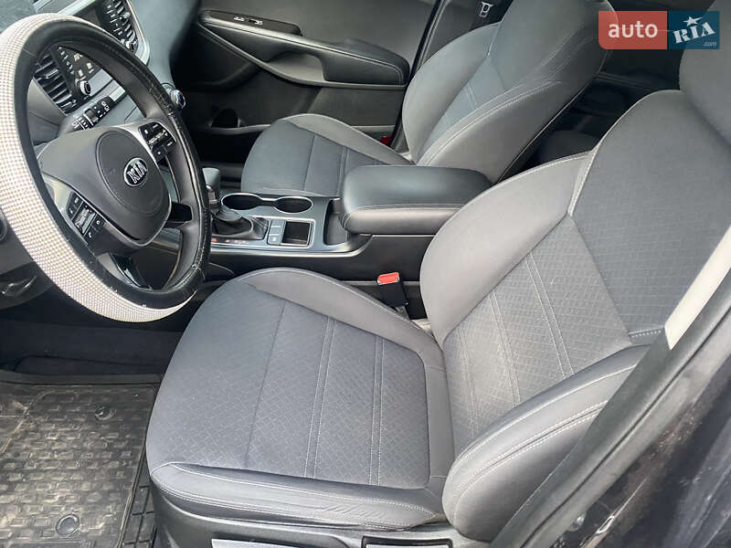 Внедорожник / Кроссовер Kia Sorento 2019 в Самборе фото 39 Внедорожник / Кроссовер Kia Sorento 2019 в Самборе