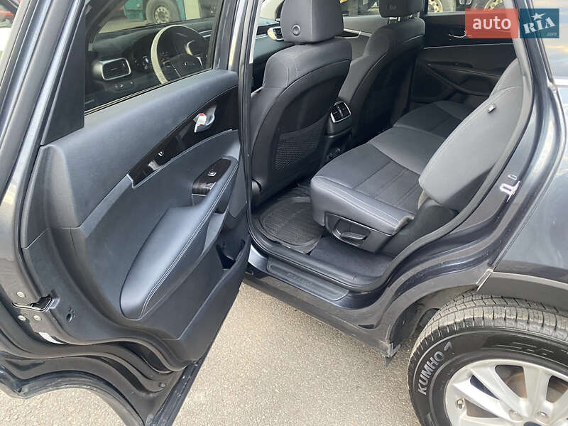 Внедорожник / Кроссовер Kia Sorento 2019 в Самборе фото 47 Внедорожник / Кроссовер Kia Sorento 2019 в Самборе