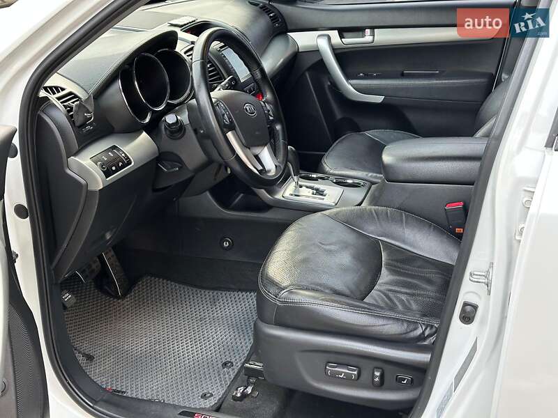Внедорожник / Кроссовер Kia Sorento 2011 в Одессе