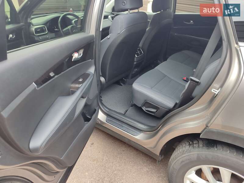 Позашляховик / Кросовер Kia Sorento 2016 в Білій Церкві фото 18 Позашляховик / Кросовер Kia Sorento 2016 в Білій Церкві