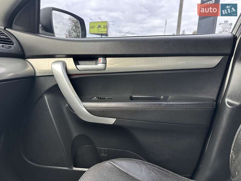 Внедорожник / Кроссовер Kia Sorento 2011 в Хмельницком