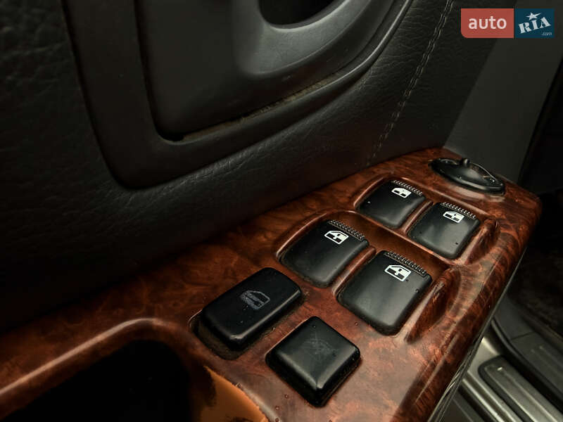 Позашляховик / Кросовер Kia Sorento 2003 в Мені