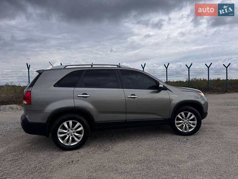 Позашляховик / Кросовер Kia Sorento 2012 в Одесі