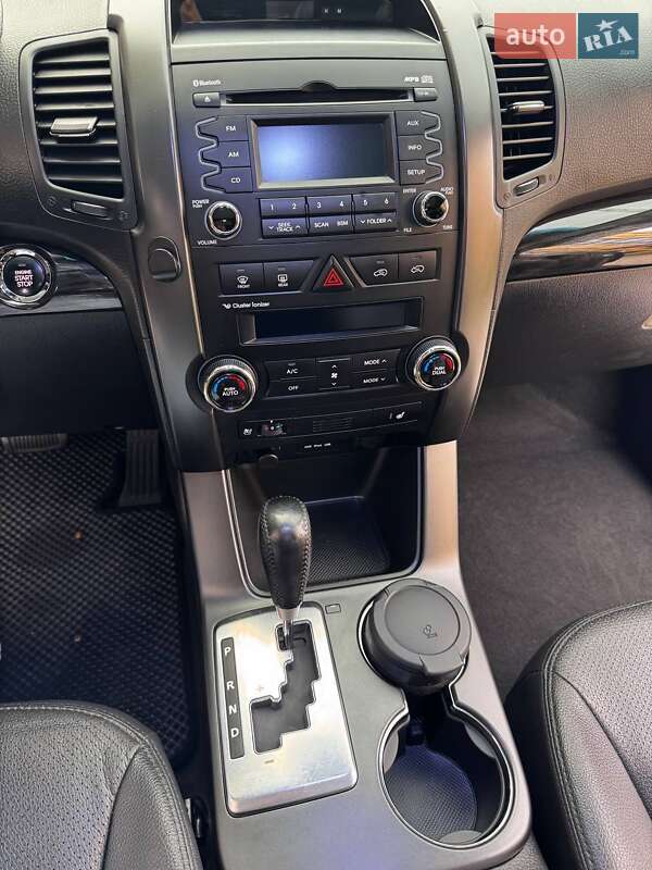 Позашляховик / Кросовер Kia Sorento 2012 в Одесі