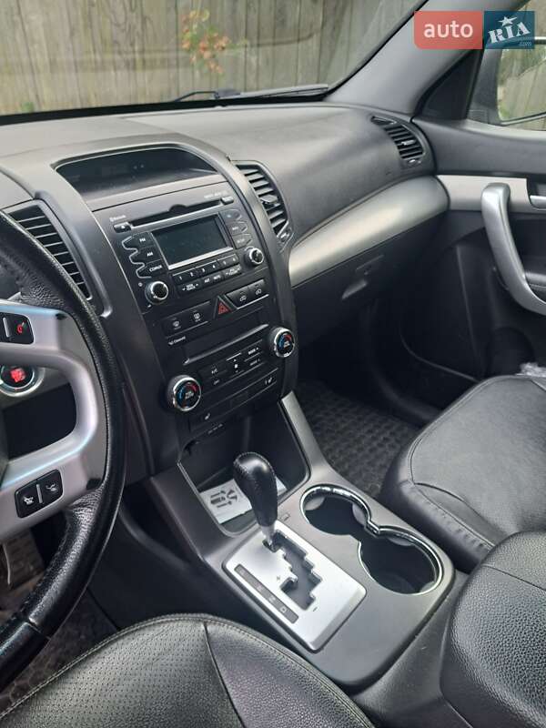 Внедорожник / Кроссовер Kia Sorento 2011 в Звягеле