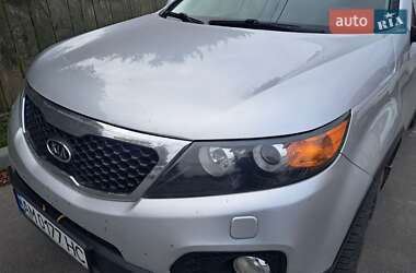 Позашляховик / Кросовер Kia Sorento 2011 в  фото 7 Позашляховик / Кросовер Kia Sorento 2011 в