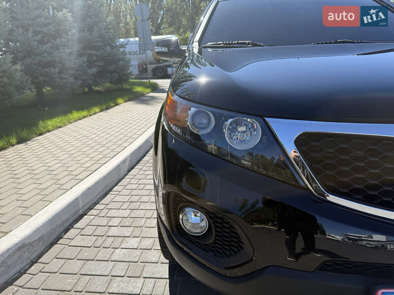 Позашляховик / Кросовер Kia Sorento 2011 в Одесі