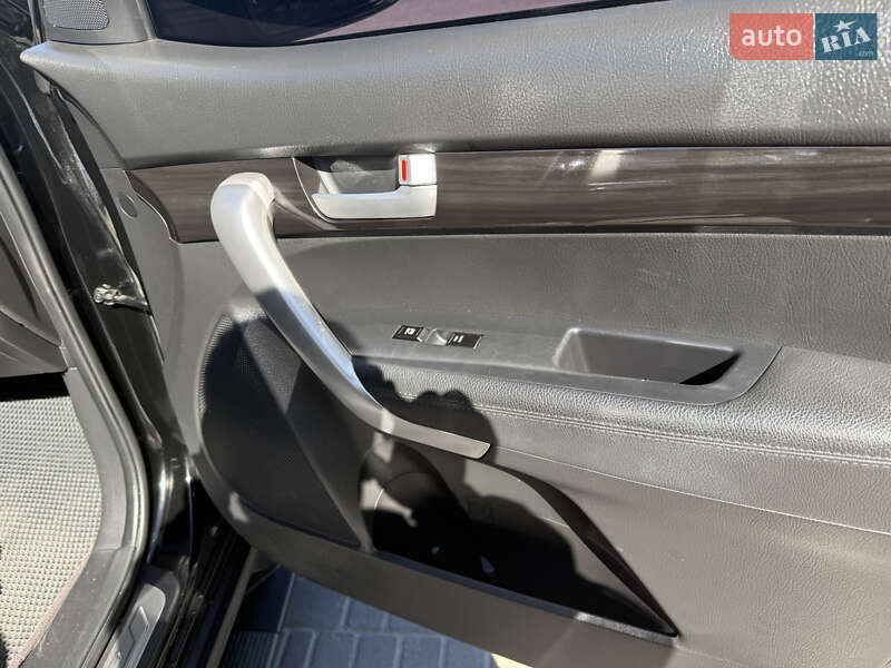 Позашляховик / Кросовер Kia Sorento 2011 в Одесі